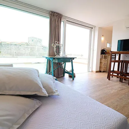 Svevas Cozy With Sea View *
